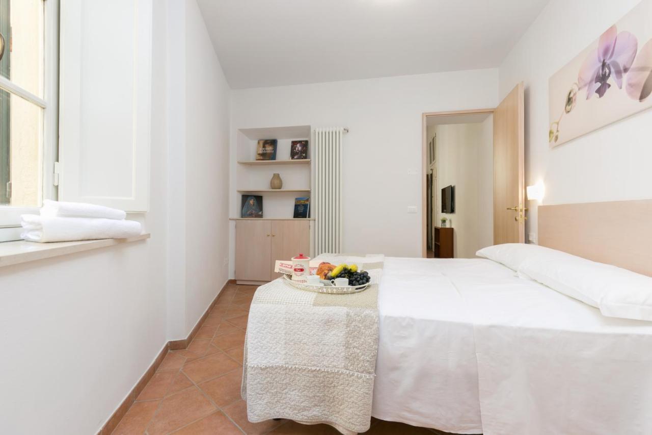Walking 4 Apartment Florenz